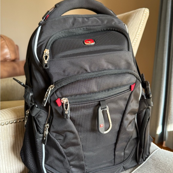 SWISSGEAR Black Backpack - Picture 2 of 10